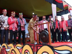 Krisantus Kurniawan Ajak Warga Kalbar Jaga Budaya Lewat Gawai Dayak