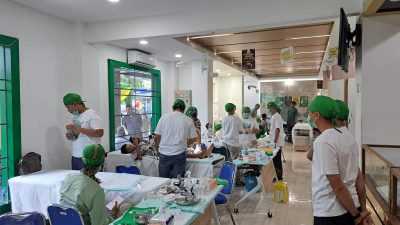 CSR Bank Kalbar: Khitanan Massal dan Donor Darah untuk Masyarakat